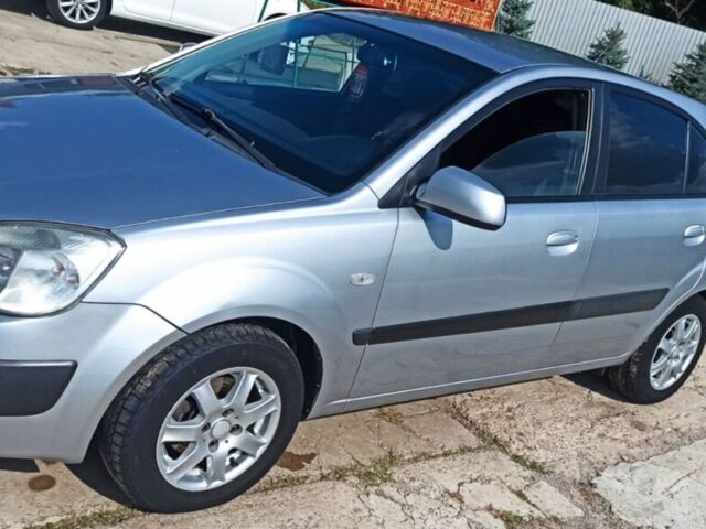 Серый Киа Рио, объемом двигателя 1.4 л и пробегом 214 тыс. км за 5600 $, фото 13 на Automoto.ua