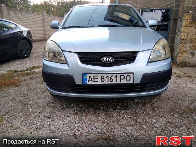 Сірий Кіа Ріо, об'ємом двигуна 1.4 л та пробігом 225 тис. км за 4500 $, фото 9 на Automoto.ua