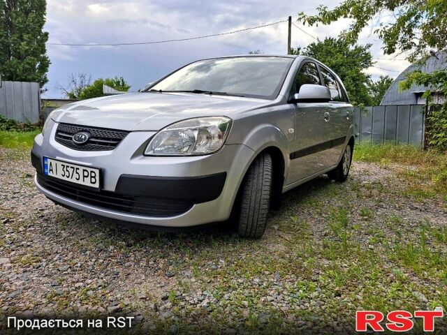 Сірий Кіа Ріо, об'ємом двигуна 1.4 л та пробігом 187 тис. км за 5600 $, фото 1 на Automoto.ua
