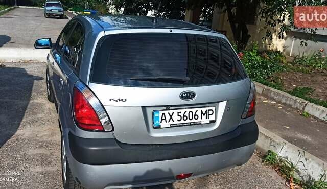 Серый Киа Рио, объемом двигателя 1.4 л и пробегом 214 тыс. км за 5600 $, фото 17 на Automoto.ua