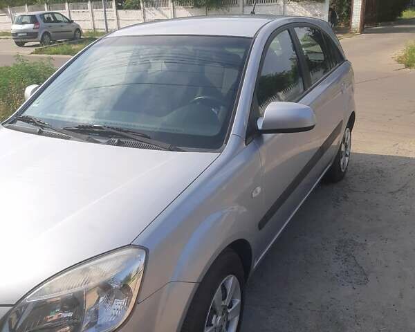 Серый Киа Рио, объемом двигателя 1.4 л и пробегом 166 тыс. км за 6000 $, фото 7 на Automoto.ua