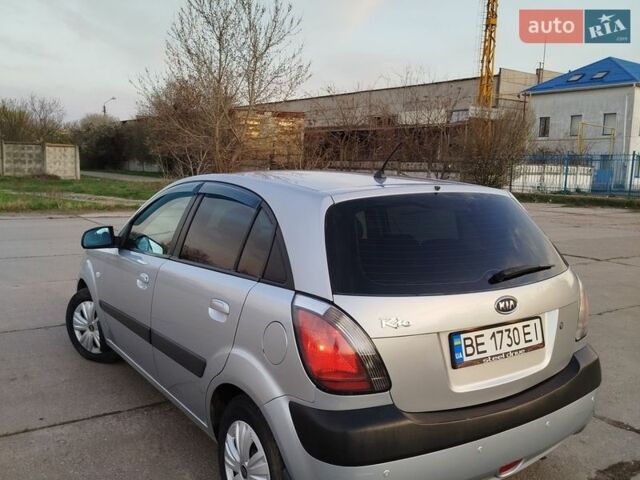 Сірий Кіа Ріо, об'ємом двигуна 1.4 л та пробігом 148 тис. км за 4950 $, фото 14 на Automoto.ua