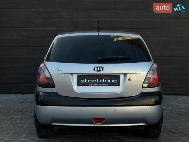 Серый Киа Рио, объемом двигателя 1.4 л и пробегом 149 тыс. км за 5699 $, фото 6 на Automoto.ua