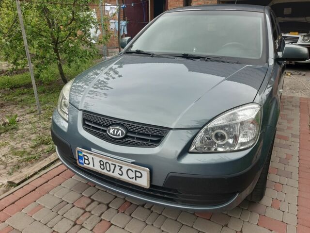 Серый Киа Рио, объемом двигателя 1.4 л и пробегом 315 тыс. км за 4100 $, фото 6 на Automoto.ua