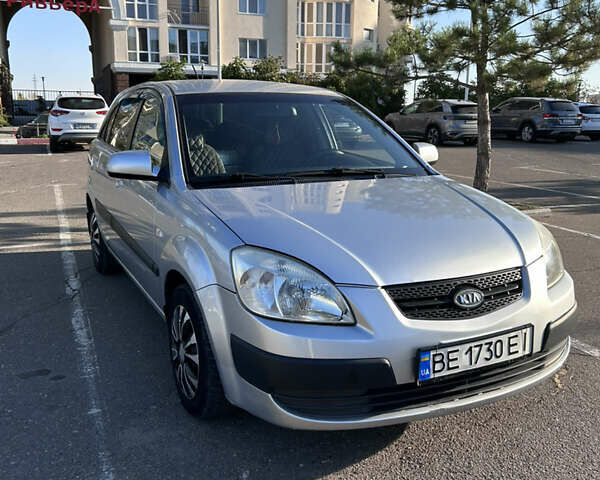 Сірий Кіа Ріо, об'ємом двигуна 1.4 л та пробігом 146 тис. км за 5700 $, фото 8 на Automoto.ua