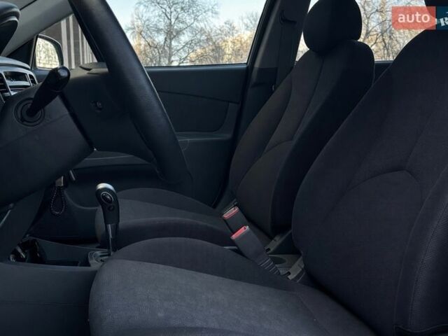 Серый Киа Рио, объемом двигателя 1.4 л и пробегом 149 тыс. км за 5699 $, фото 10 на Automoto.ua