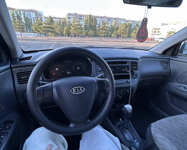 Сірий Кіа Ріо, об'ємом двигуна 1.4 л та пробігом 146 тис. км за 5700 $, фото 17 на Automoto.ua
