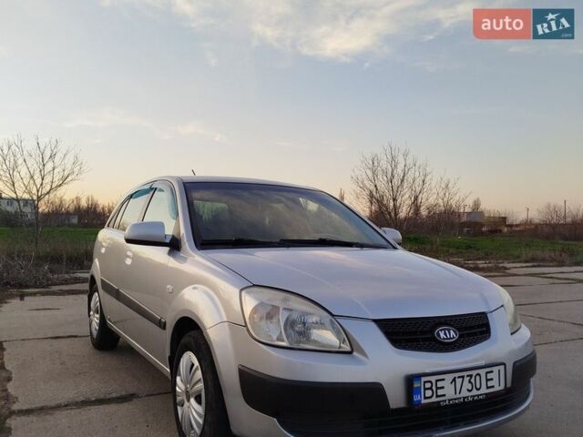 Сірий Кіа Ріо, об'ємом двигуна 1.4 л та пробігом 148 тис. км за 4950 $, фото 22 на Automoto.ua
