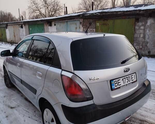 Серый Киа Рио, объемом двигателя 1.4 л и пробегом 146 тыс. км за 5500 $, фото 22 на Automoto.ua
