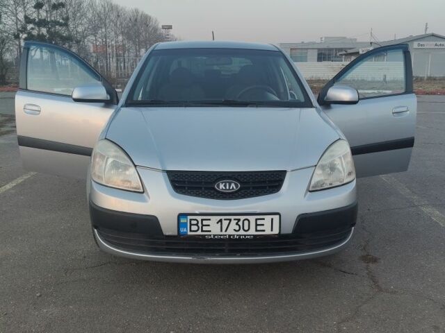 Серый Киа Рио, объемом двигателя 0 л и пробегом 147 тыс. км за 5500 $, фото 16 на Automoto.ua
