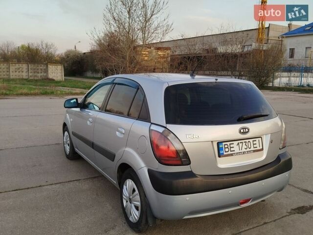 Сірий Кіа Ріо, об'ємом двигуна 1.4 л та пробігом 148 тис. км за 4950 $, фото 20 на Automoto.ua