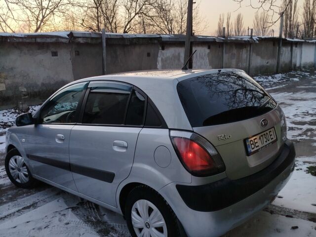 Серый Киа Рио, объемом двигателя 1.4 л и пробегом 147 тыс. км за 5500 $, фото 3 на Automoto.ua