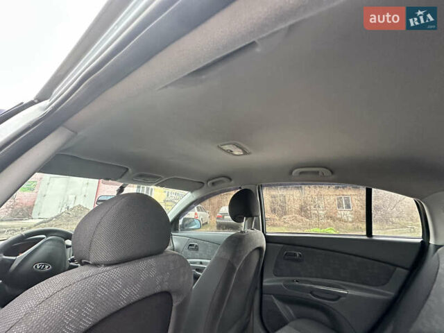 Серый Киа Рио, объемом двигателя 1.4 л и пробегом 223 тыс. км за 4700 $, фото 33 на Automoto.ua