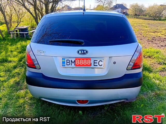 Серый Киа Рио, объемом двигателя 1.4 л и пробегом 220 тыс. км за 3800 $, фото 7 на Automoto.ua