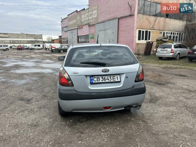 Серый Киа Рио, объемом двигателя 1.4 л и пробегом 223 тыс. км за 4700 $, фото 14 на Automoto.ua