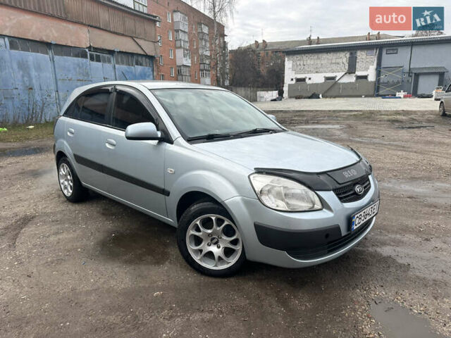 Серый Киа Рио, объемом двигателя 1.4 л и пробегом 223 тыс. км за 4700 $, фото 3 на Automoto.ua