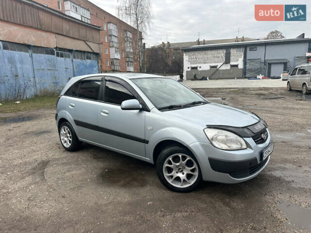 Серый Киа Рио, объемом двигателя 1.4 л и пробегом 223 тыс. км за 4700 $, фото 6 на Automoto.ua