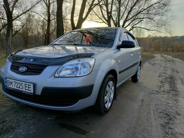 Сірий Кіа Ріо, об'ємом двигуна 1.4 л та пробігом 227 тис. км за 4000 $, фото 3 на Automoto.ua