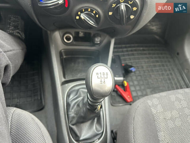 Серый Киа Рио, объемом двигателя 1.4 л и пробегом 223 тыс. км за 4700 $, фото 41 на Automoto.ua