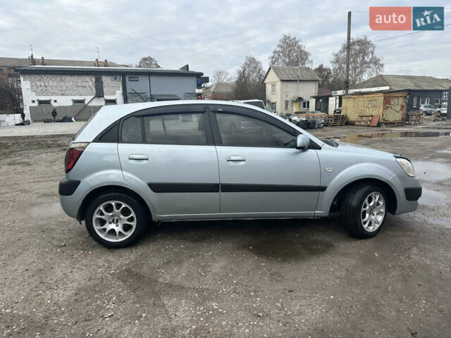 Серый Киа Рио, объемом двигателя 1.4 л и пробегом 223 тыс. км за 4700 $, фото 10 на Automoto.ua