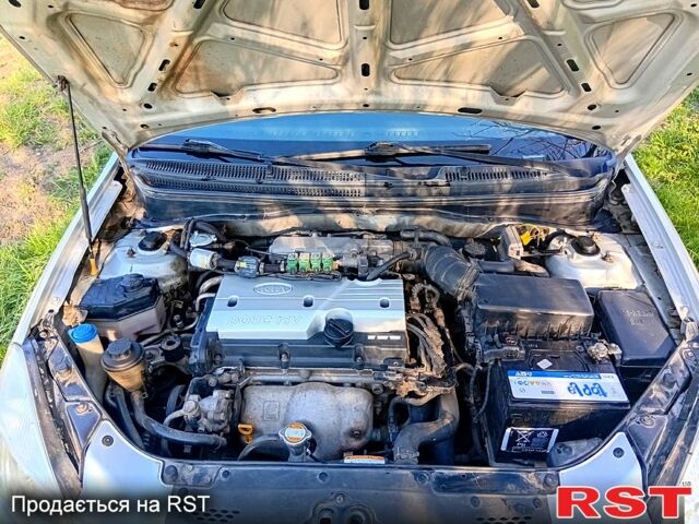 Серый Киа Рио, объемом двигателя 1.4 л и пробегом 220 тыс. км за 3800 $, фото 12 на Automoto.ua
