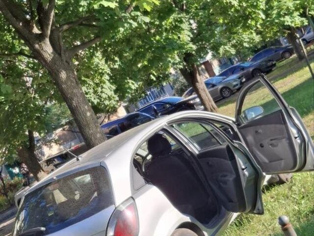 Сірий Кіа Ріо, об'ємом двигуна 1.4 л та пробігом 240 тис. км за 4452 $, фото 7 на Automoto.ua