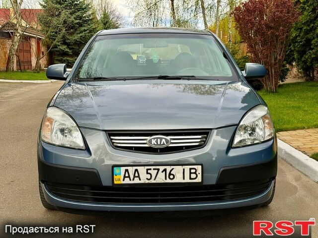 Сірий Кіа Ріо, об'ємом двигуна 1.4 л та пробігом 152 тис. км за 7000 $, фото 5 на Automoto.ua