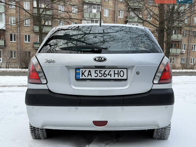 Сірий Кіа Ріо, об'ємом двигуна 1.34 л та пробігом 196 тис. км за 5300 $, фото 13 на Automoto.ua