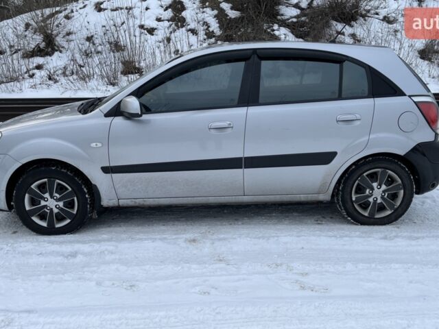 Серый Киа Рио, объемом двигателя 1.4 л и пробегом 271 тыс. км за 4500 $, фото 4 на Automoto.ua