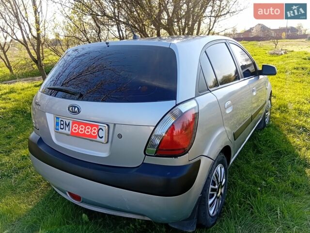 Серый Киа Рио, объемом двигателя 1.4 л и пробегом 220 тыс. км за 3699 $, фото 17 на Automoto.ua