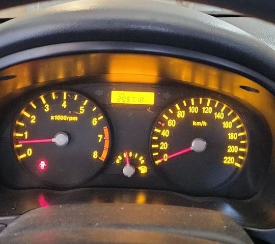Серый Киа Рио, объемом двигателя 1.4 л и пробегом 205 тыс. км за 3950 $, фото 7 на Automoto.ua