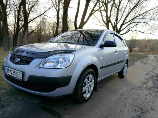 Сірий Кіа Ріо, об'ємом двигуна 1.4 л та пробігом 227 тис. км за 4000 $, фото 1 на Automoto.ua