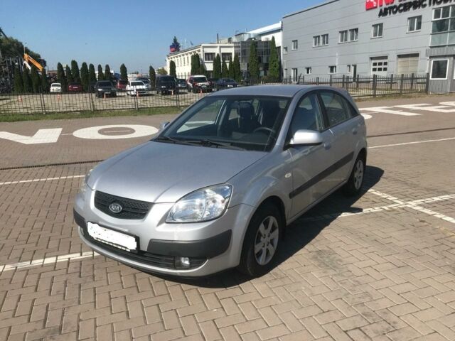 Серый Киа Рио, объемом двигателя 1.4 л и пробегом 87 тыс. км за 6800 $, фото 2 на Automoto.ua