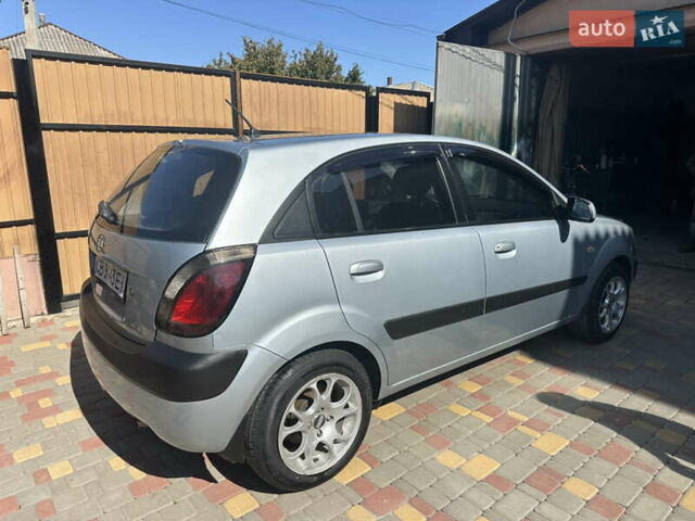 Серый Киа Рио, объемом двигателя 1.4 л и пробегом 223 тыс. км за 4900 $, фото 9 на Automoto.ua