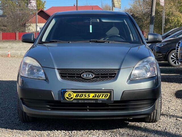 Серый Киа Рио, объемом двигателя 1.4 л и пробегом 149 тыс. км за 4999 $, фото 1 на Automoto.ua