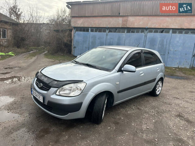 Серый Киа Рио, объемом двигателя 1.4 л и пробегом 223 тыс. км за 4700 $, фото 24 на Automoto.ua