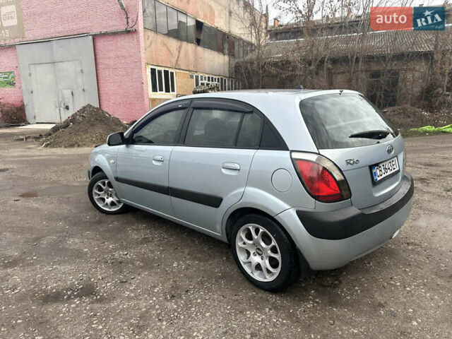 Серый Киа Рио, объемом двигателя 1.4 л и пробегом 223 тыс. км за 4700 $, фото 17 на Automoto.ua