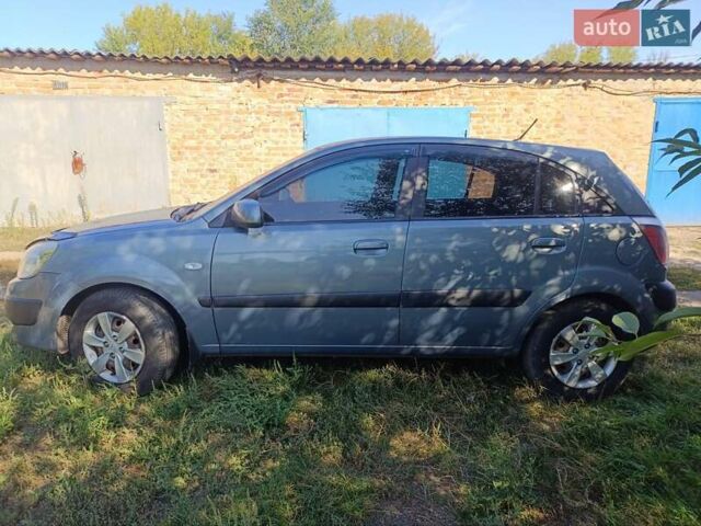 Сірий Кіа Ріо, об'ємом двигуна 1.34 л та пробігом 276 тис. км за 3650 $, фото 5 на Automoto.ua