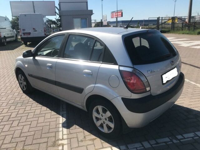 Серый Киа Рио, объемом двигателя 1.4 л и пробегом 87 тыс. км за 6800 $, фото 1 на Automoto.ua