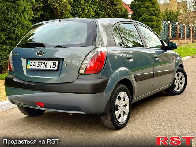 Сірий Кіа Ріо, об'ємом двигуна 1.4 л та пробігом 152 тис. км за 7000 $, фото 3 на Automoto.ua