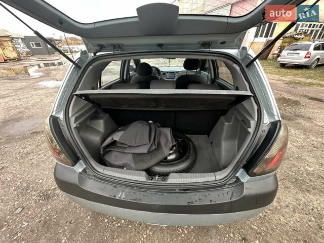 Серый Киа Рио, объемом двигателя 1.4 л и пробегом 223 тыс. км за 4700 $, фото 34 на Automoto.ua
