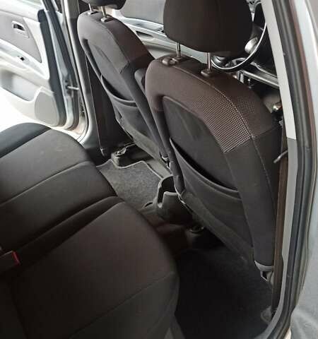 Серый Киа Рио, объемом двигателя 1.4 л и пробегом 220 тыс. км за 4200 $, фото 8 на Automoto.ua