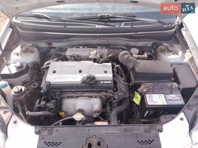 Сірий Кіа Ріо, об'ємом двигуна 1.4 л та пробігом 119 тис. км за 5500 $, фото 1 на Automoto.ua