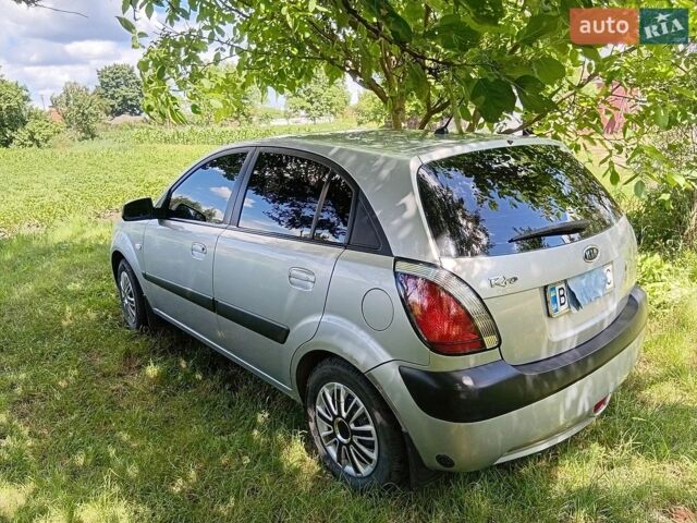 Серый Киа Рио, объемом двигателя 1.4 л и пробегом 220 тыс. км за 3699 $, фото 6 на Automoto.ua