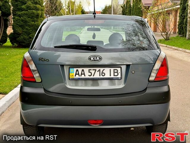 Сірий Кіа Ріо, об'ємом двигуна 1.4 л та пробігом 152 тис. км за 7000 $, фото 2 на Automoto.ua