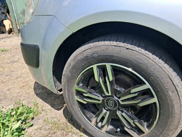 Сірий Кіа Ріо, об'ємом двигуна 1.4 л та пробігом 240 тис. км за 5500 $, фото 3 на Automoto.ua