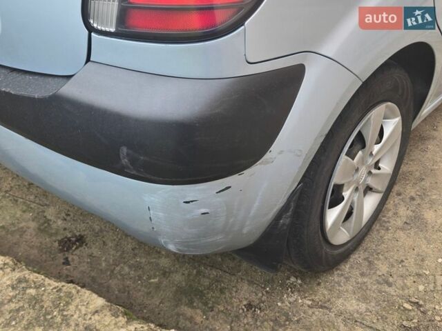 Сірий Кіа Ріо, об'ємом двигуна 1.4 л та пробігом 240 тис. км за 4000 $, фото 2 на Automoto.ua