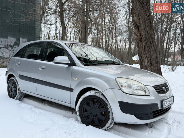 Сірий Кіа Ріо, об'ємом двигуна 1.34 л та пробігом 196 тис. км за 5300 $, фото 6 на Automoto.ua