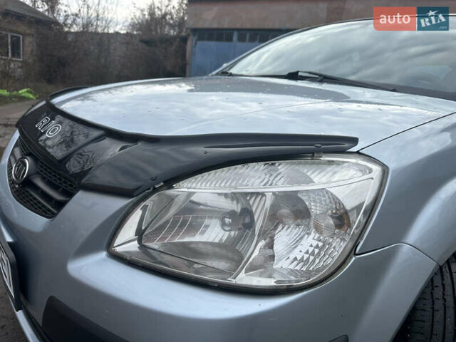 Серый Киа Рио, объемом двигателя 1.4 л и пробегом 223 тыс. км за 4700 $, фото 26 на Automoto.ua
