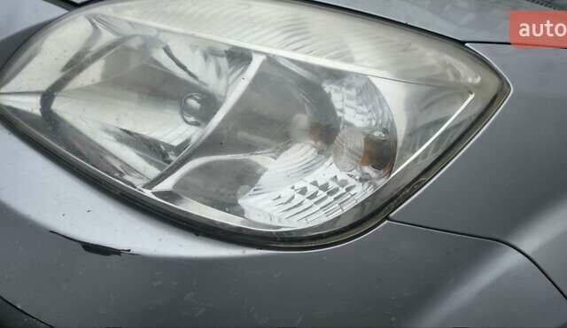 Серый Киа Рио, объемом двигателя 1.4 л и пробегом 130 тыс. км за 4500 $, фото 12 на Automoto.ua